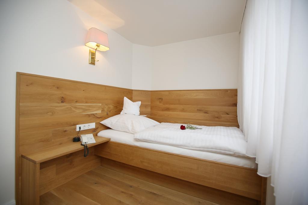 Hotel Am Peterstor Montabaur Szoba fotó